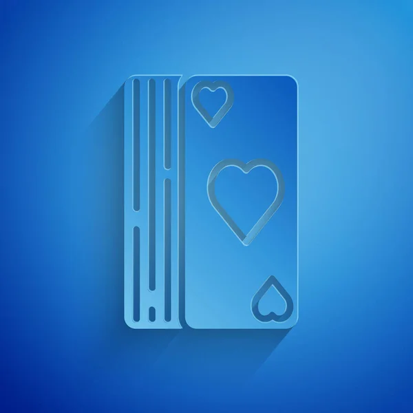 Corte de papel Deck of playing cards icon isolated on blue background. Juego de casino. Estilo de arte de papel. Ilustración vectorial — Vector de stock