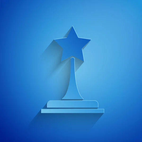 Taglio carta icona trofeo film isolato su sfondo blu. Icona del premio Oscar. Film e simbolo del cinema. Stile cartaceo. Illustrazione vettoriale — Vettoriale Stock