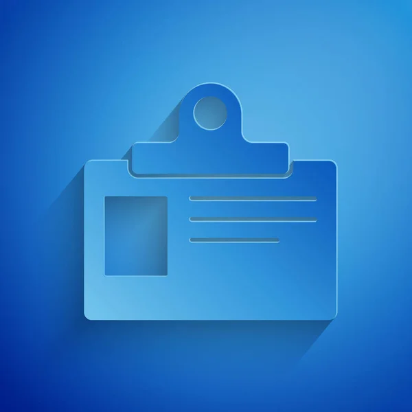 Иконка идентификационного бейджа вырезана на синем фоне. Он может быть использован для презентации, идентификации компании, рекламы. Бумажный стиль. Векторная миграция — стоковый вектор