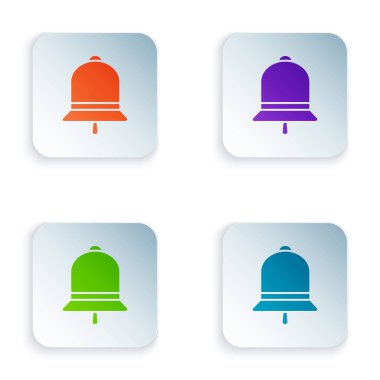 Beyaz arka planda izole renkli zil sesi simgesi. Alarm sembolü, servis zili, el zili işareti, bildirim sembolü. Renkli kare düğmeleri simgeleri ayarlayın. Vektör Illustration