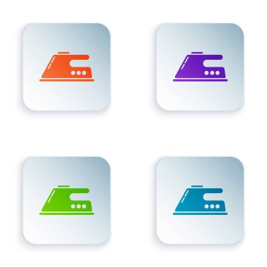 Beyaz arka planda izole renkli elektrikli demir simgesi. Buharlı ütü. Renkli kare düğmeleri simgeleri ayarlayın. Vektör Illustration