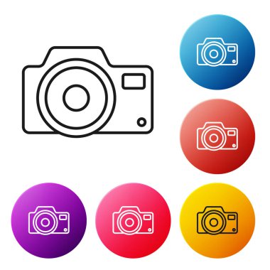 Siyah çizgi fotoğraf makinesi simgesi beyaz arkaplanda izole edildi. Fotoğraf makinesi simgesi. Renkli daire düğmelerini ayarlayın. Vektör