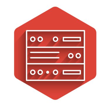 Beyaz çizgi sunucusu, Data, Web sunucu simgesi uzun gölgeli izole edildi. Kırmızı altıgen düğmesi. Vektör İllüstrasyonu