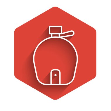 Beyaz çizgi kantin su şişesi ikonu uzun gölgeli izole edilmiş. Turist matarası ikonu. Kampanyada bir kavanoz su kullanıldı. Kırmızı altıgen düğmesi. Vektör İllüstrasyonu