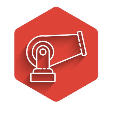 Uzun gölgeli beyaz çizgi top simgesi. Kırmızı altıgen düğmesi. Vektör İllüstrasyonu