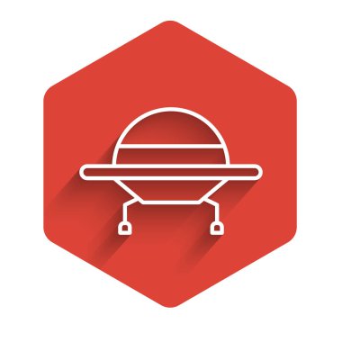 Beyaz çizgi Ufo uçan uzay gemisi simgesi uzun gölgeli izole edildi. Uçan daire. Uzaylı uzay gemisi. Gelecekteki bilinmeyen uçan nesne. Kırmızı altıgen düğmesi. Vektör İllüstrasyonu