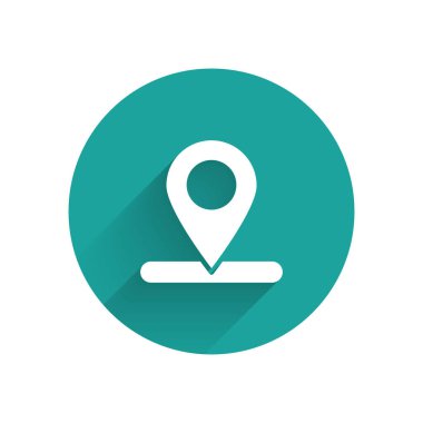 Beyaz Harita iğne simgesi uzun gölgeli. Navigasyon, işaret, konum, harita, GPS, yön, yer, pusula, arama konsepti. Yeşil daire düğmesi. Vektör İllüstrasyonu.