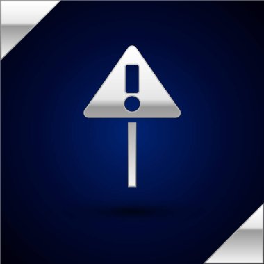 Koyu mavi arka planda, üçgen ikonunda gümüş ünlem işareti. Tehlike uyarısı, dikkat, dikkat, tehlike uyarısı. Vektör İllüstrasyonu.