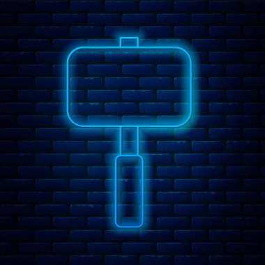 Parlak neon çizgili Balyoz simgesi tuğla duvar arkasında izole edilmiş. Vektör İllüstrasyonu.