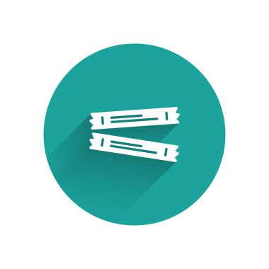 Beyaz Şeker paket simgesi uzun gölgeli izole edilmiş. Kahve, tuz, baharat gibi toplu gıda ürünleri için ayrı ayrı paketler. Yeşil daire düğmesi. Vektör.