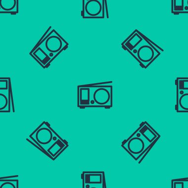 Mavi çizgi Radyo ve anten simgesi yeşil arka planda izole edilmiş. Vektör İllüstrasyonu.