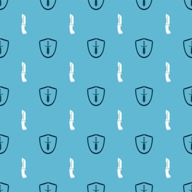 Ortaçağ kalkanını kılıç ve askeri bıçakla kusursuz bir kalıba sokun. Vektör.