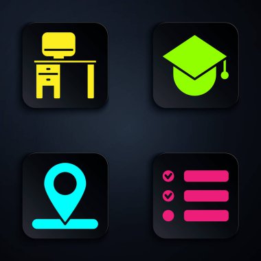 Görev listesini ayarla, bilgisayar monitörü ve masası, dünyadaki konum ve mezuniyet şapkası. Siyah kare düğme. Vektör.