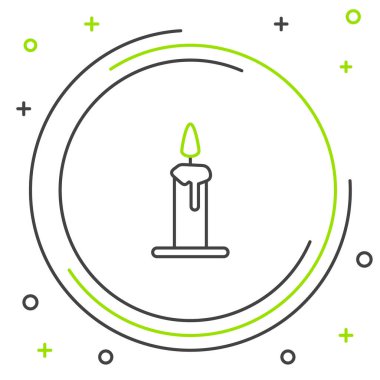 Beyaz arkaplanda izole edilmiş şamdan simgesinde çizgi yakma mumu. Silindirik mum çubuğu ve yanan ateş. Renkli taslak konsepti. Vektör