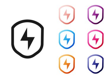 Siyah güvenlik kalkanı ve beyaz arka planda izole edilmiş yıldırım simgesi. Güvenlik, güvenlik, koruma, gizlilik kavramı. Simgeleri renklendirin. Vektör.