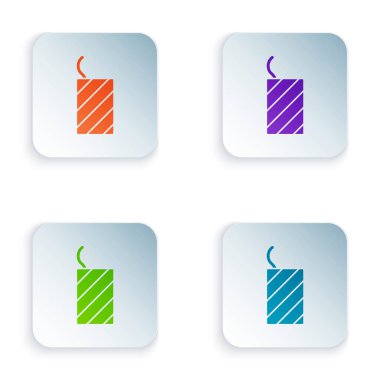 Beyaz arkaplanda izole edilmiş renkli Firework roket ikonu. Eğlence partisi anlayışı. Patlayıcı havai fişek sembolü. Kare düğmelere renkli simgeleri yerleştir. Vektör.