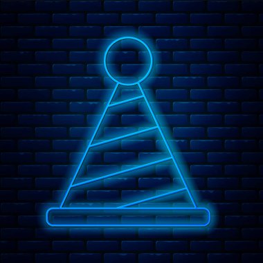 Parlayan neon hattı parti şapkası simgesi tuğla duvar arkasında izole edildi. Doğum günü şapkası. Vektör.