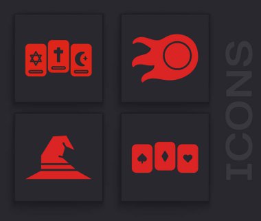 Oyun kartları, üç tarot kartı, ateş topu ve cadı şapkası ikonu. Vektör.