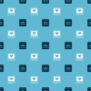 Nikah yüzüklerini, fotoğraf çerçevelerini ve kalpleri pürüzsüz bir kalıba sokun. Vektör.