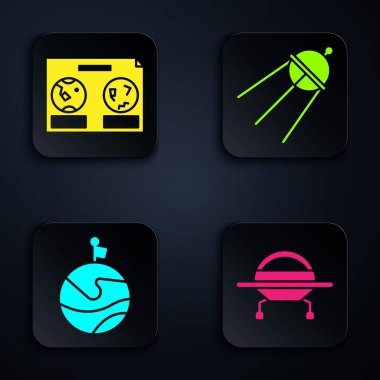 UFO uçan uzay gemisini, gökyüzünün göksel haritasını, bayrak ve uydu ile Ay 'ı ayarla. Siyah kare düğme. Vektör.