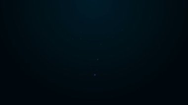 Geyik avında parlayan neon hattı ve siyah arka planda izole edilmiş hedef simgesi. Geyik ve hedefli av kulübü logosu. Tüfek merceği bir geyiği hedef alıyor. 4K Video hareketli grafik canlandırması
