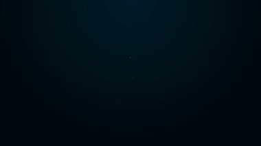 Siyah arkaplanda izole edilmiş üçgen simgesinde parlayan neon çizgisi ünlem işareti. Tehlike uyarısı, dikkat, dikkat, tehlike uyarısı. 4K Video hareketli grafik canlandırması