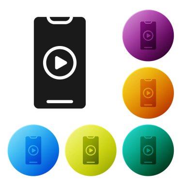 Siyah Online video oynatma simgesi beyaz arkaplanda izole edildi. Akıllı telefon ve üzerinde oyun işareti olan film şeridi. Simgeleri renk daire düğmelerine ayarla. Vektör İllüstrasyonu.