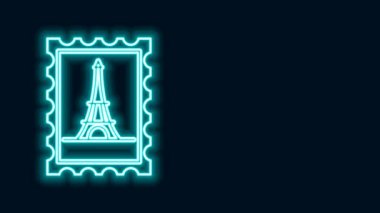 Parlayan neon hattı posta pulu ve siyah arkaplanda izole edilmiş Eyfel kulesi ikonu. 4K Video hareketli grafik canlandırması
