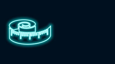 Parlayan neon hattı mezurası simgesi siyah arkaplanda izole edildi. Ölçüm bandı. 4K Video hareketli grafik canlandırması