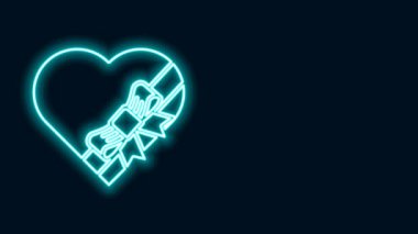 Parlayan neon çizgisi kalp şeklindeki Candy ve yay simgesi siyah arka planda izole edildi. Sevgililer Günü. 4K Video hareketli grafik canlandırması
