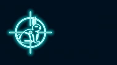 Parlayan neon hattı Hunt, siyah arka planda izole edilmiş hedef simgesi olan bir tavşanda. Tavşanlı ve hedefli av kulübü logosu. Tüfek merceği tavşan nişan alıyor. 4K Video hareketli grafik canlandırması