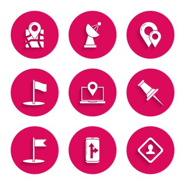 Laptop 'ı şehir haritası navigasyon yolu trafik işaretinin konum belirleyici Infographic ile ayarla Push pin pin haritası ve katlanmış simge. Vektör.