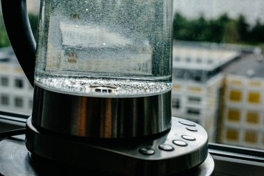 cam su ısıtıcısı kaynar su