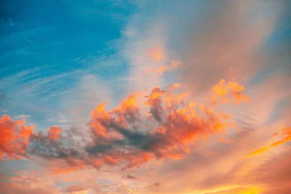 Increíble Puesta Sol Cielo Con Nubes Sol — Foto de Stock