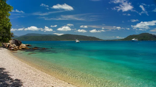 Fitzroy Island Cairns Australia Beach Boat — Stock Photo, Image