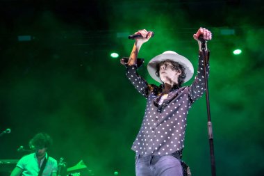 Lp, Ünlü Amerikalı Şarkıcı, Bratislava, Slovakya canlı gösterisi. Laura Pergolizzi, Lp sahne adı altında performans sergileyen Amerikalı şarkıcı ve söz yazarı..