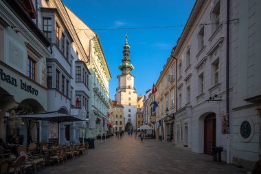 Michael 'ın Kapısı, Bratislava, Slovakya. Ortaçağ tahkimatlarından korunmuş tek şehir kapısı. Yaklaşık 1300 yılında inşa edildi..