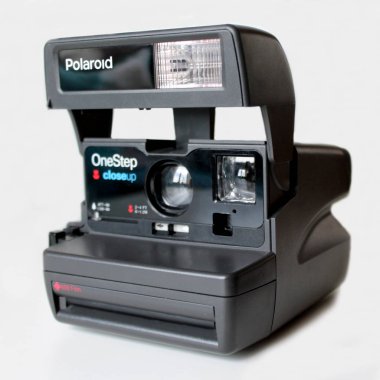 Retro polaroid kamera beyaz arka plan üzerinde izole