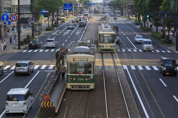 2020年8月5日 日本广岛 广岛街车 Hiroden 穿过夏威夷街 — 图库照片