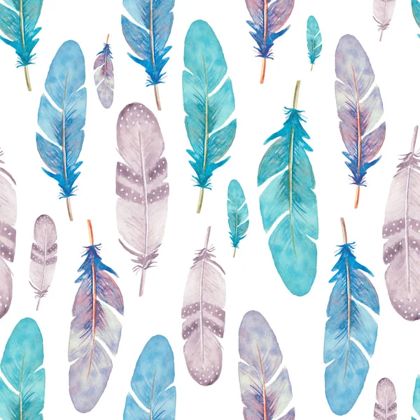 Naadloze patroon met geïsoleerde aquarel veren. Handgeschilderde kleurrijke veren. — Stockfoto