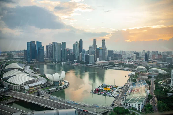 Pohled z ptačí perspektivy na panorama Singapuru v Singapuru — Stock fotografie