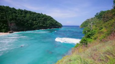 Tropik Cennet plaj dalga ile üstten görünüm