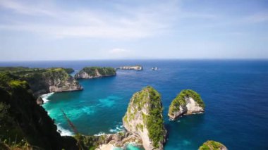 Bin Nusa Penida, Bali, Endonezya yakınındaki adada