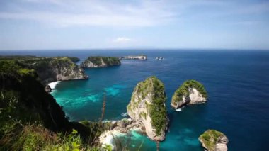Bin Nusa Penida, Bali, Endonezya yakınındaki adada