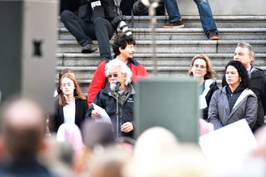 David Suzuki 'nin seçim sonrası ilk iklim grevi konuşması. Vancouver Bc Kanada 25 Ekim 2019 Cuma 11: 00 Sanat galerisinden