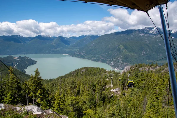 Denizden Gökyüzüne Gondollar Körfez Dağların Bir Resmi Squamish Kanada — Stok fotoğraf