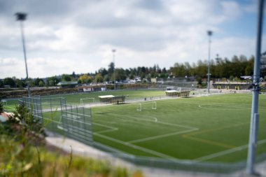 Eğik kayma etkisiyle çekilmiş bazı futbol sahalarının fotoğrafı. Vancouver BC Kanada 