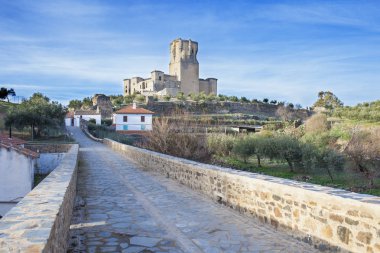 Belalcazar Kalesi, köprüye ile en yüksek tutmak kule İber Yarımadası, Cordoba, İspanya