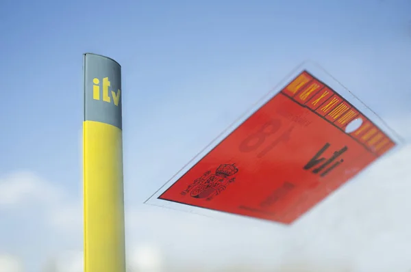 Badajoz España Junio 2018 Señal Estación Inspección Pole Con Pegatina —  Fotos de Stock