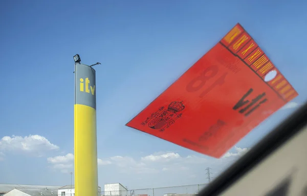 Badajoz Spanien Juni 2018 Inspektion Station Pole Skylt Med Klistermärke — Stockfoto